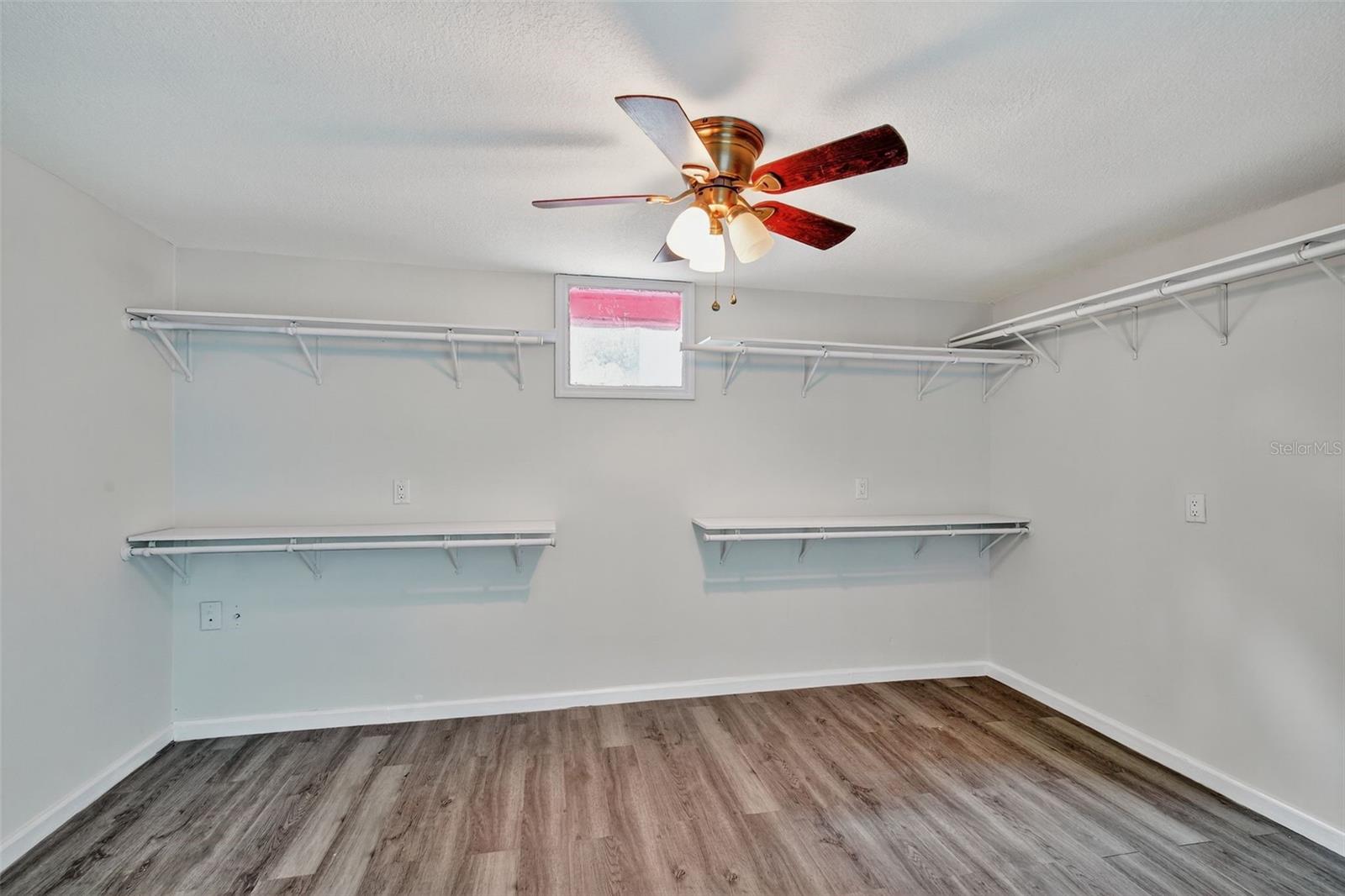 Image 12 of 18 For 178 Lee Street