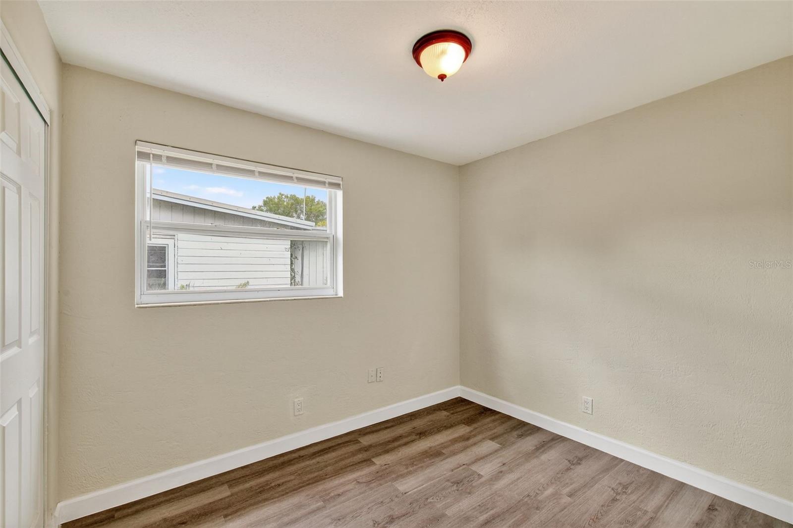 Image 14 of 18 For 178 Lee Street