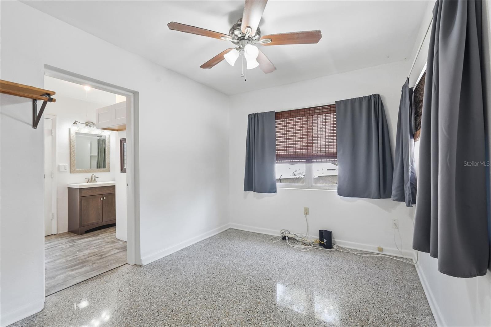 Image 12 of 29 For 42 Lake Shore Drive