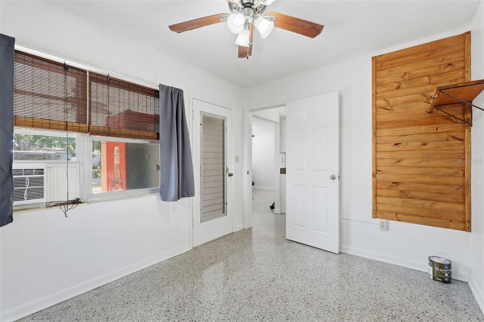 Image 13 of 29 For 42 Lake Shore Drive