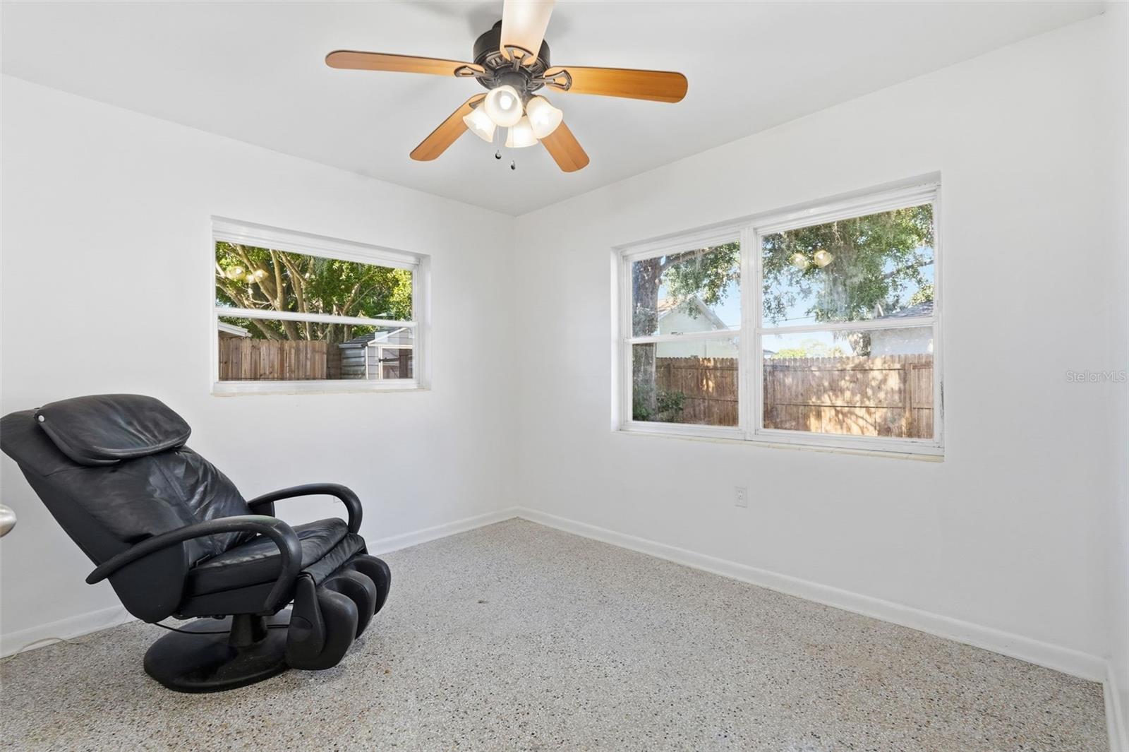 Image 21 of 29 For 42 Lake Shore Drive