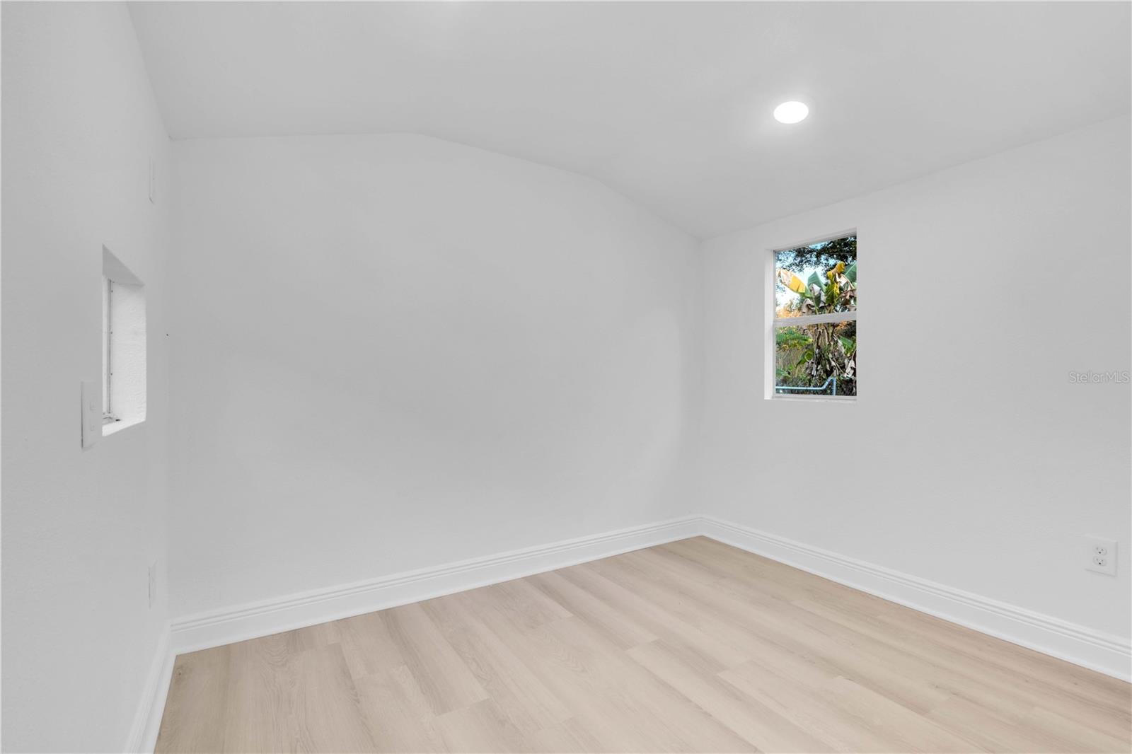 Image 27 of 47 For Address Not Provided