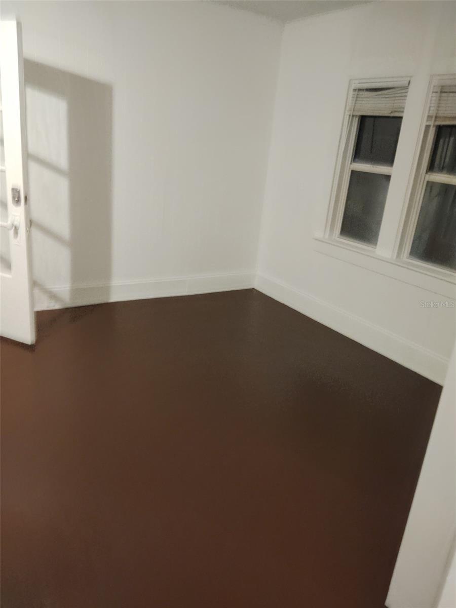 Image 11 of 27 For 811 Jeffords