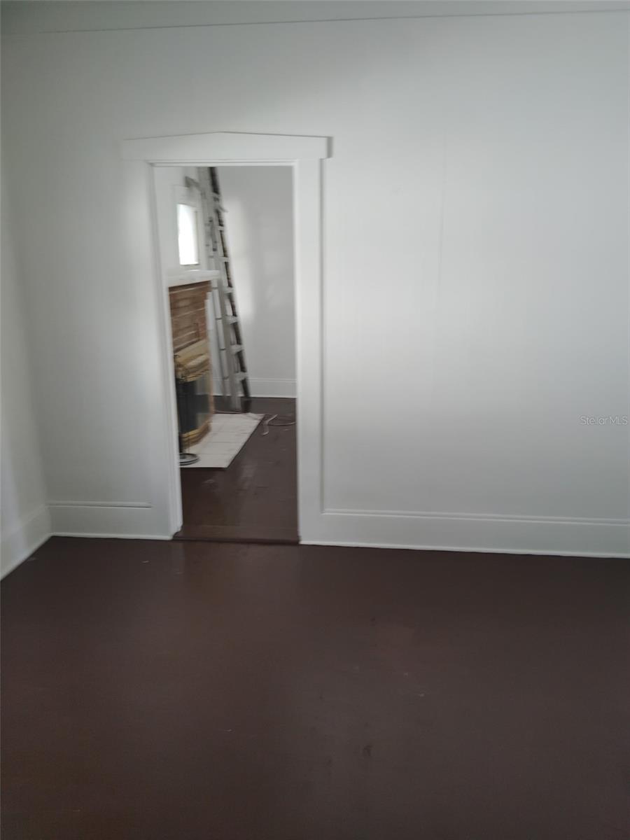 Image 21 of 27 For 811 Jeffords