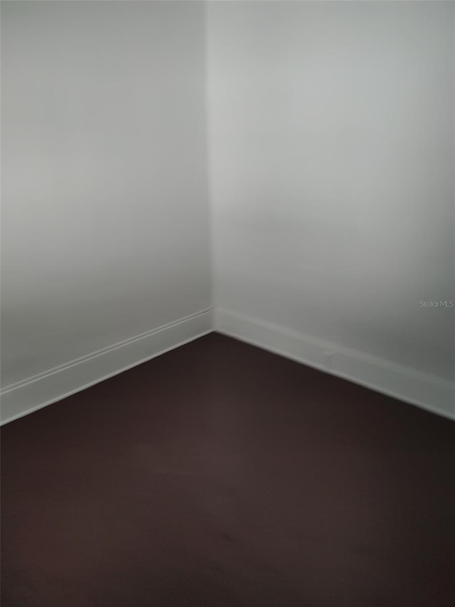 Image 22 of 27 For 811 Jeffords