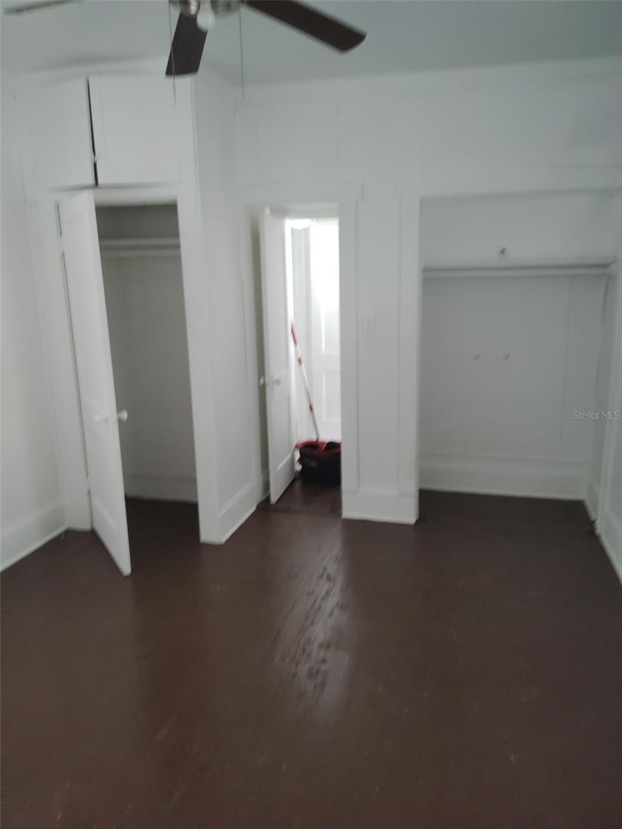 Image 23 of 27 For 811 Jeffords