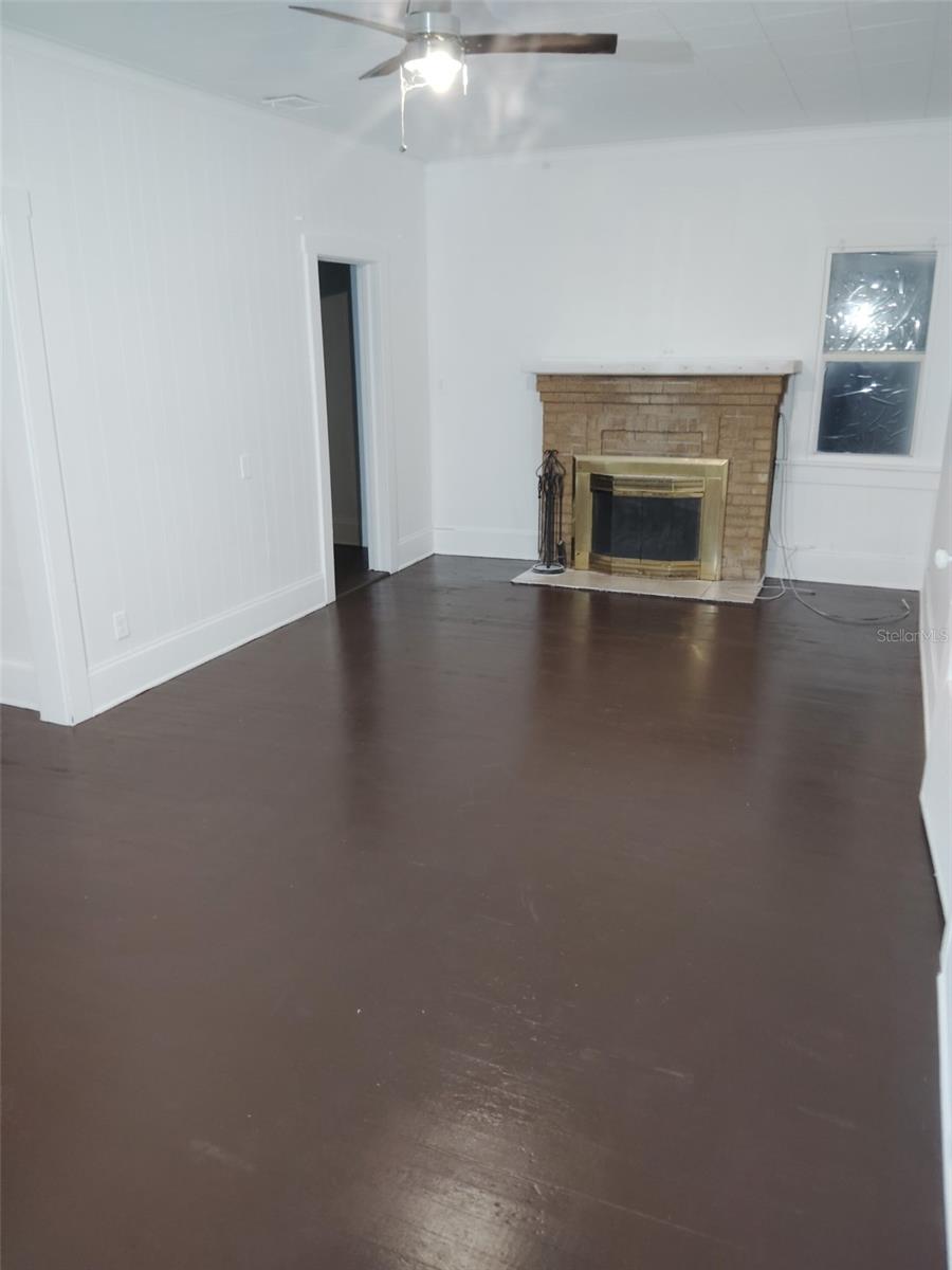 Image 9 of 27 For 811 Jeffords