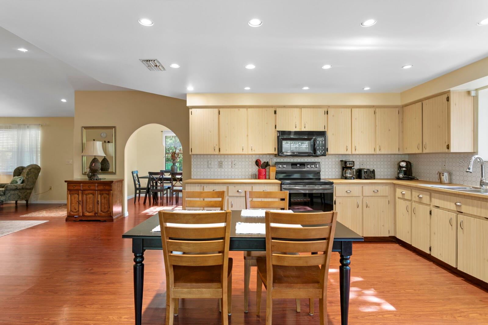 Image 25 of 60 For 1343 Highland Avenue