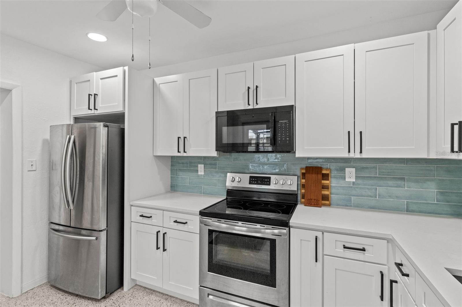 Image 2 of 17 For 11040 2nd Street E