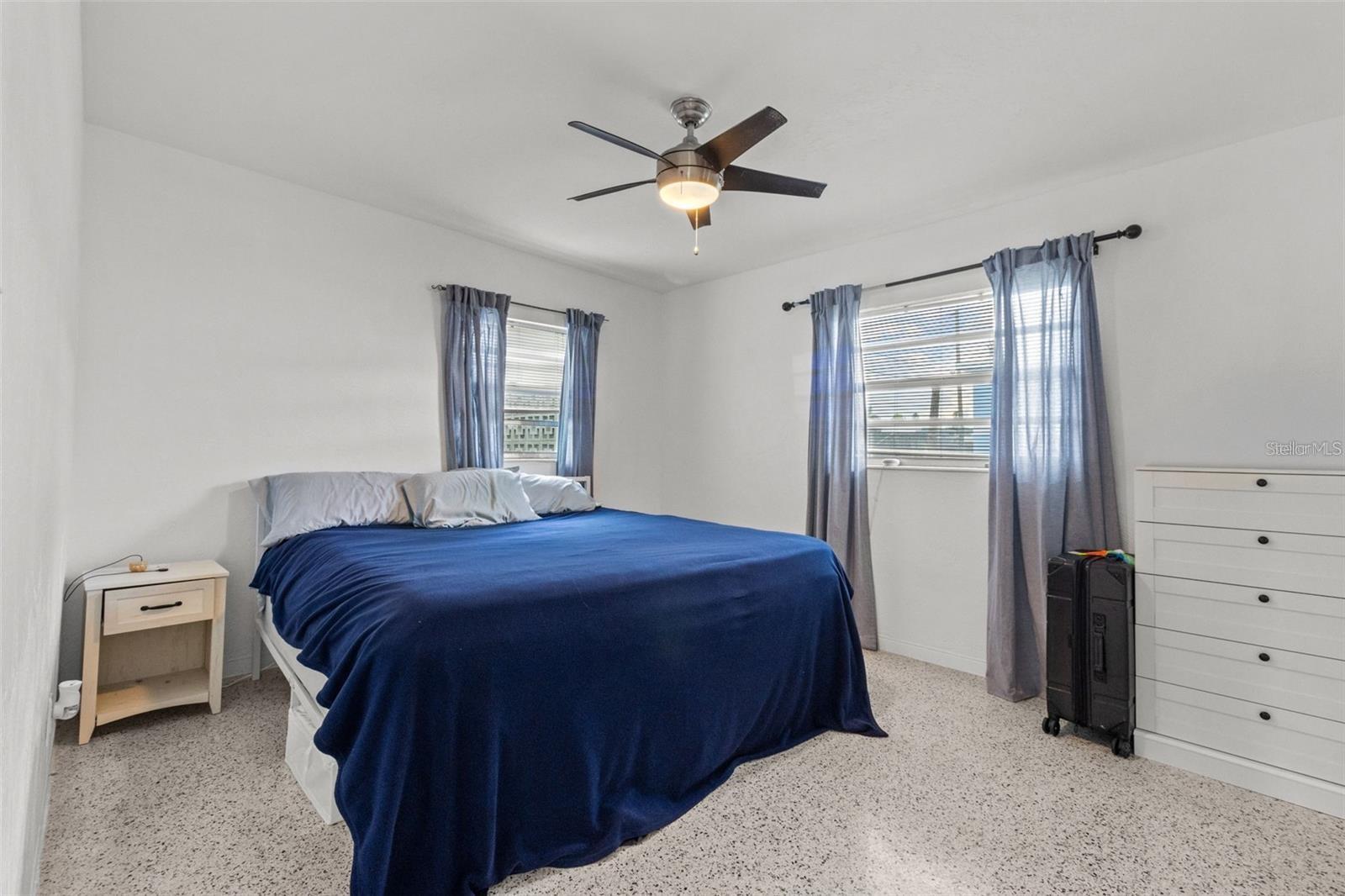 Image 6 of 17 For 11040 2nd Street E