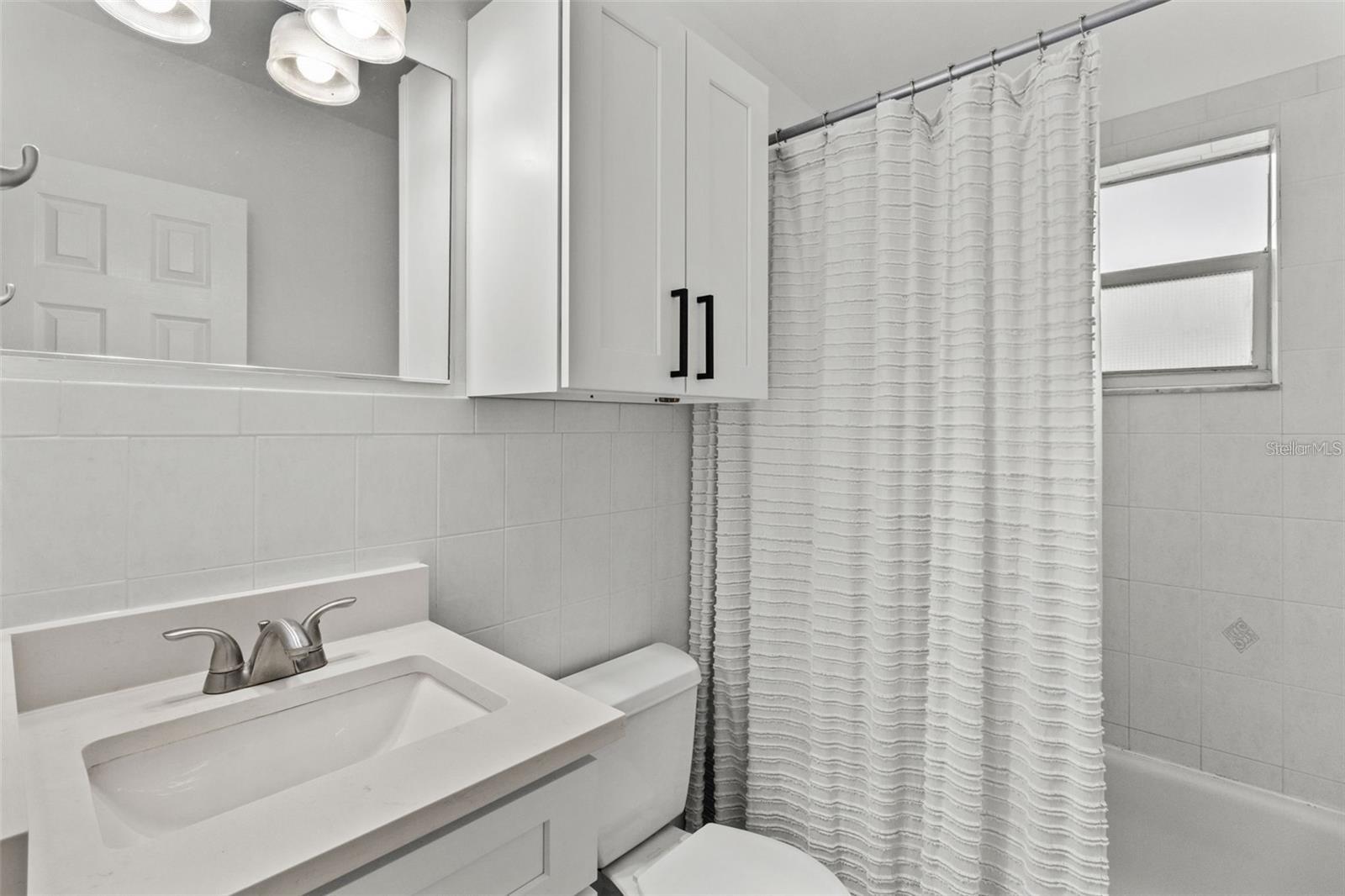 Image 7 of 17 For 11040 2nd Street E