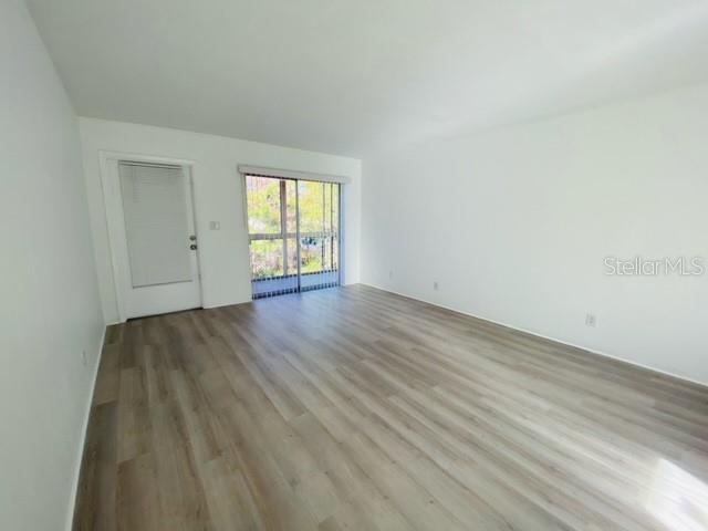 Image 11 of 22 For 4902 31 Avenue S