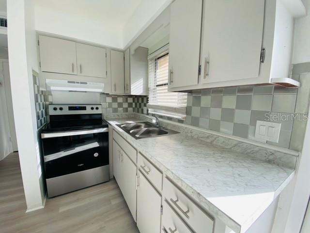 Image 4 of 22 For 4902 31 Avenue S