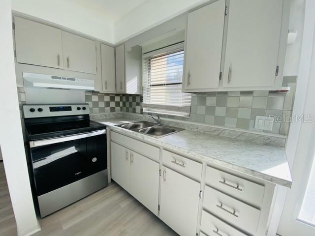 Image 6 of 22 For 4902 31 Avenue S