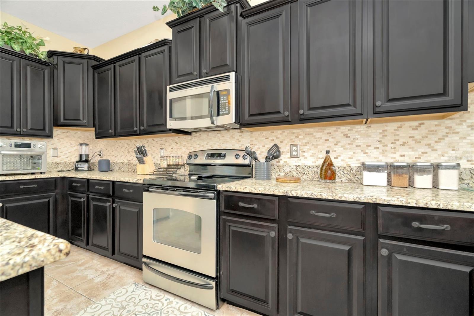 Listing photo id 15 for 3529 Lefays Point