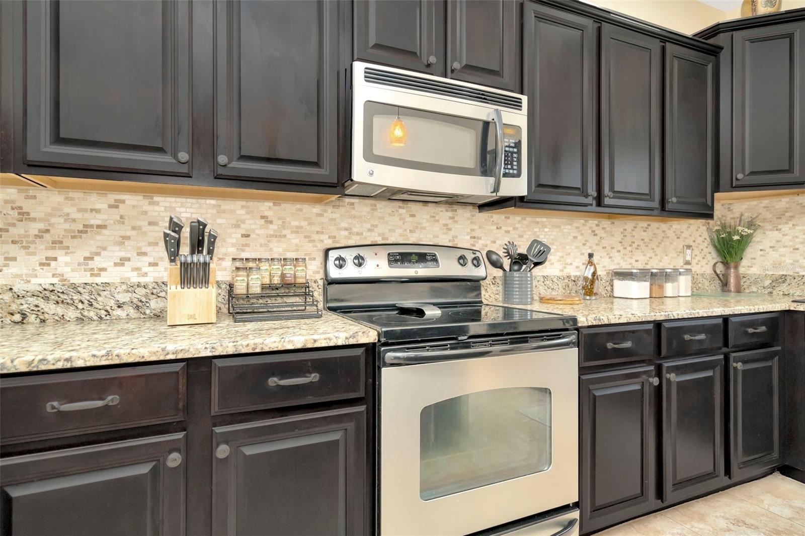 Listing photo id 16 for 3529 Lefays Point