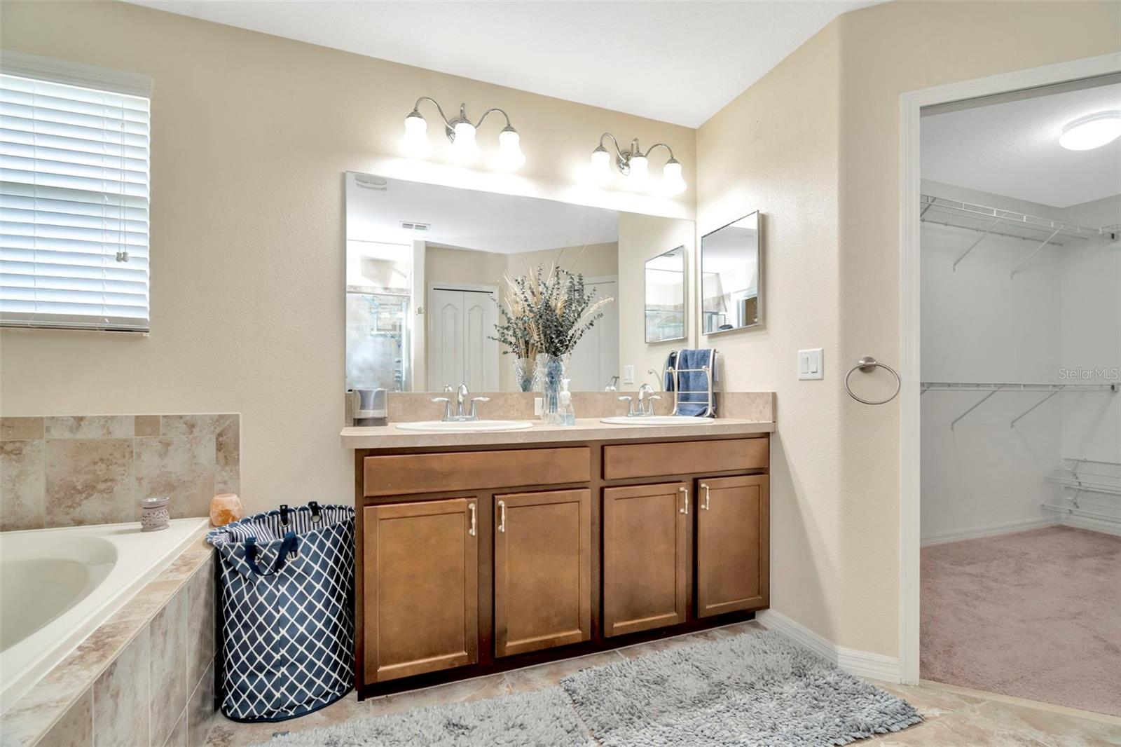 Listing photo id 23 for 3529 Lefays Point