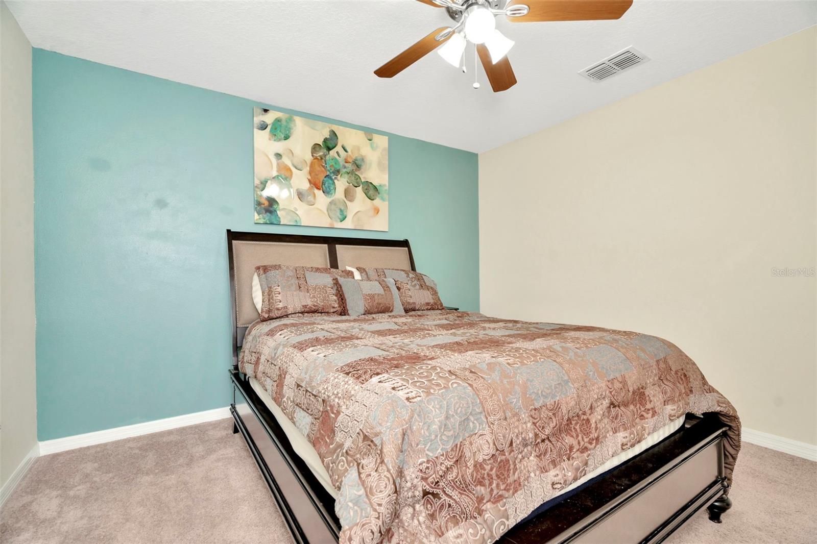 Listing photo id 25 for 3529 Lefays Point