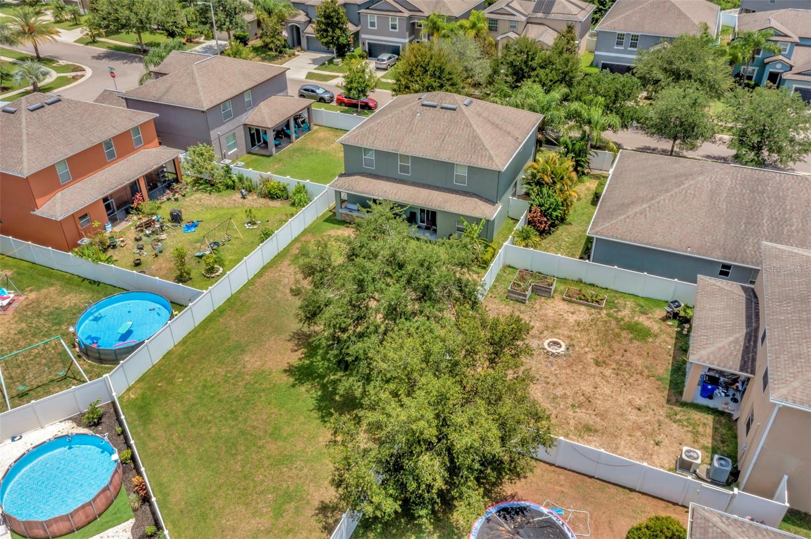 Listing photo id 43 for 3529 Lefays Point