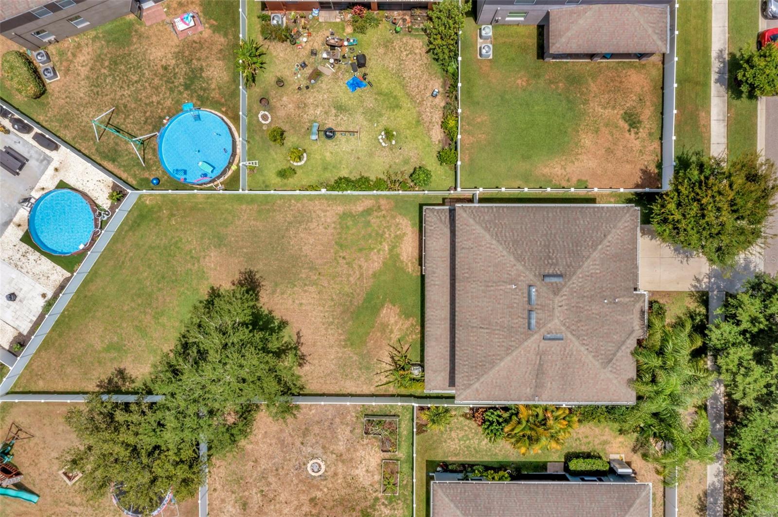 Listing photo id 47 for 3529 Lefays Point