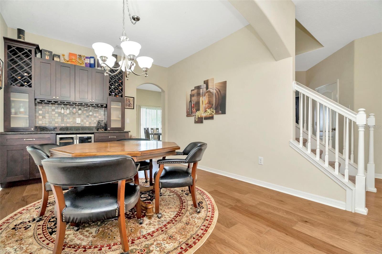 Listing photo id 3 for 3529 Lefays Point