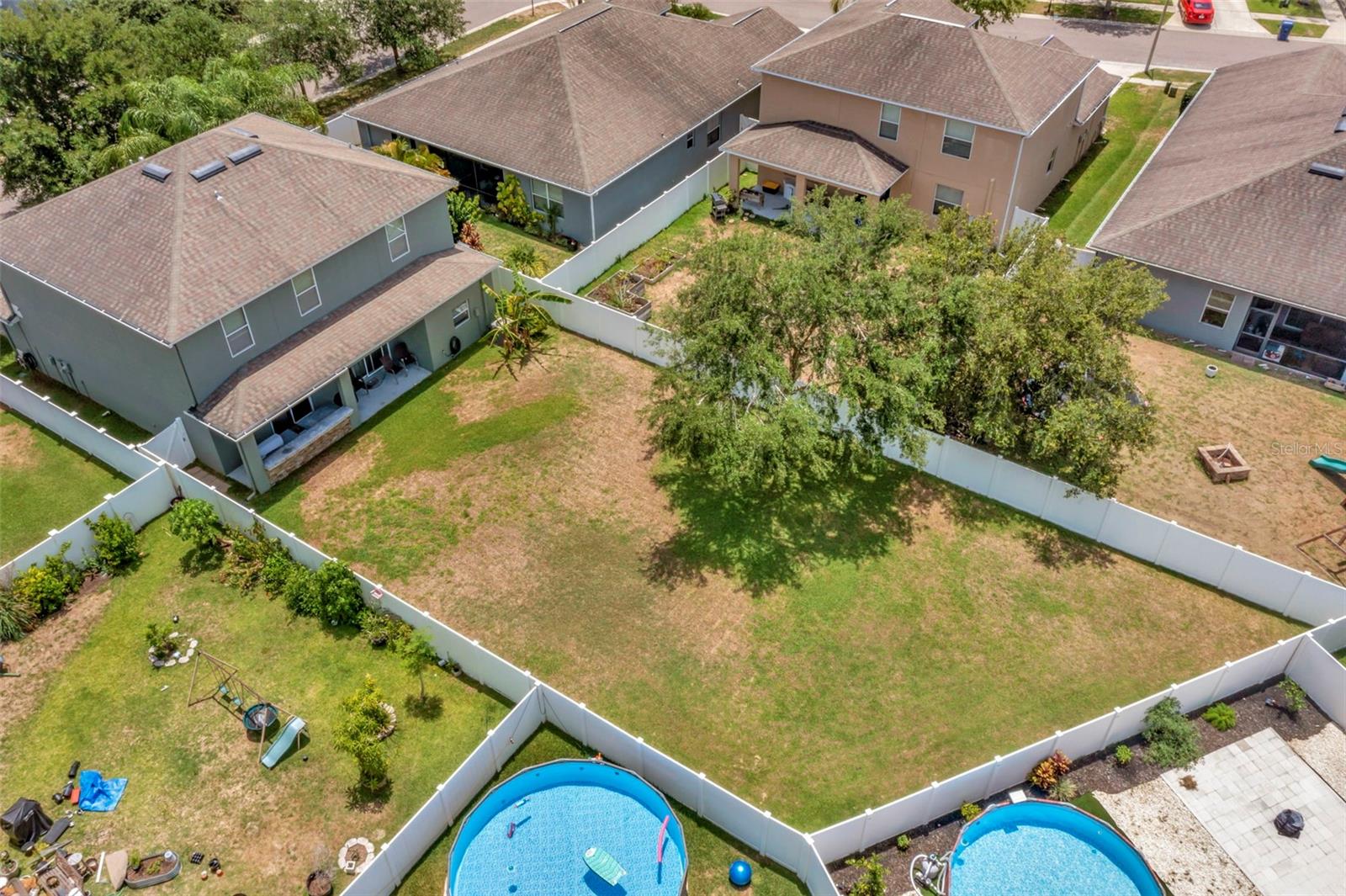 Listing photo id 48 for 3529 Lefays Point