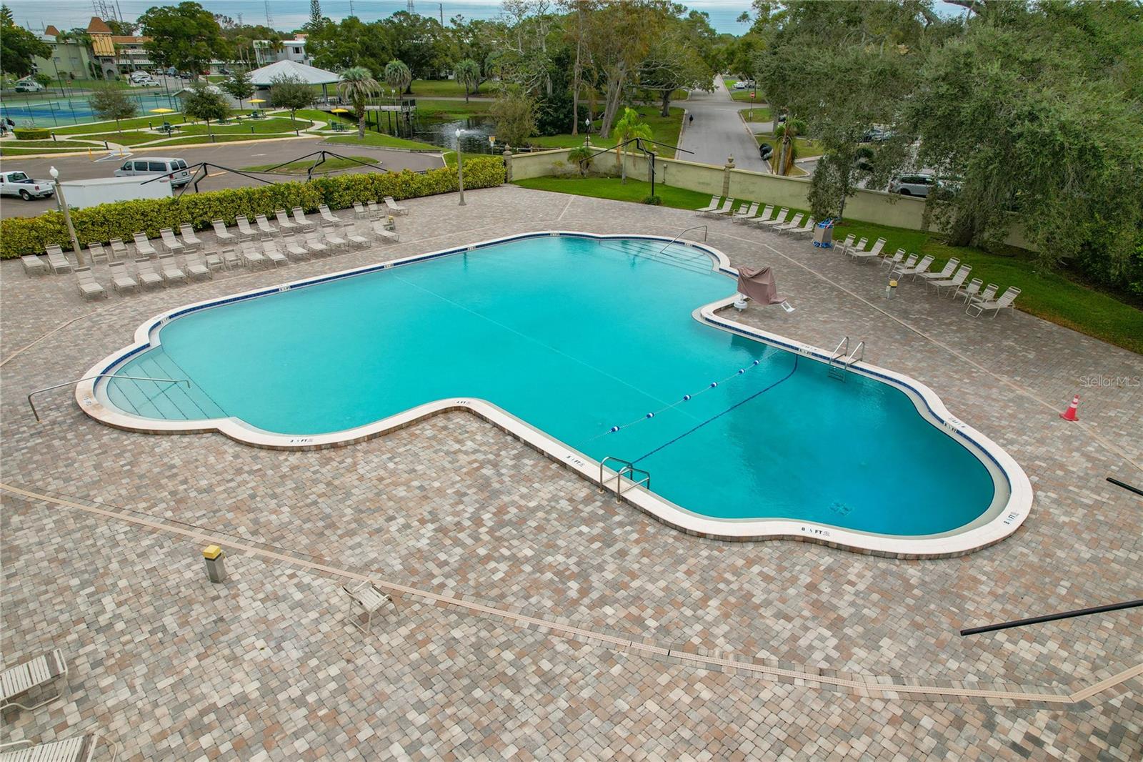 Image 26 of 39 For 2458 Columbia Drive 68