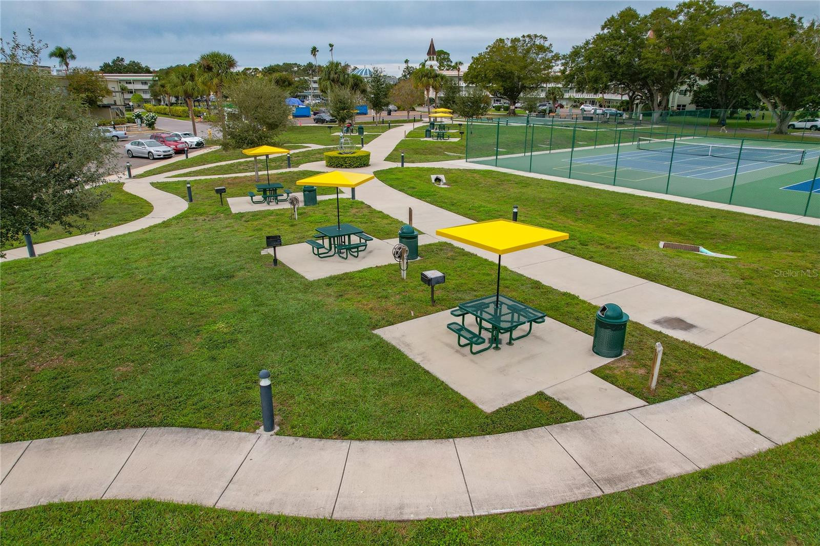 Image 29 of 39 For 2458 Columbia Drive 68