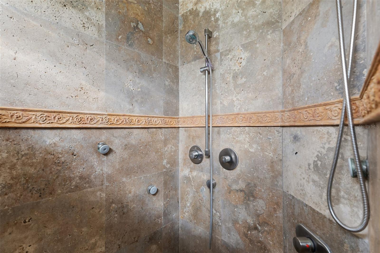 Image 18 of 44 For 29336 Sam Way