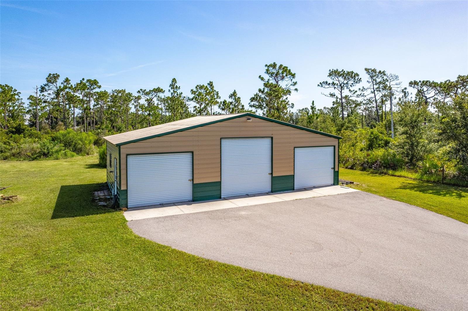 Image 34 of 44 For 29336 Sam Way