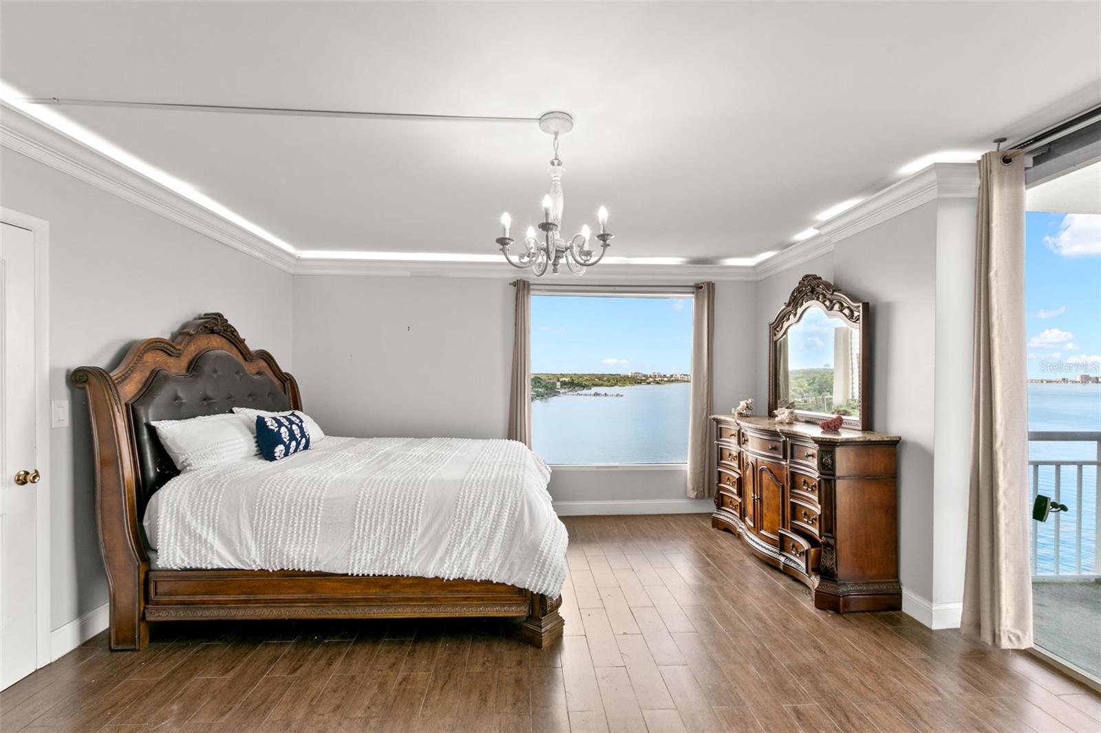 Image 19 of 40 For 100 Pierce Street 1007