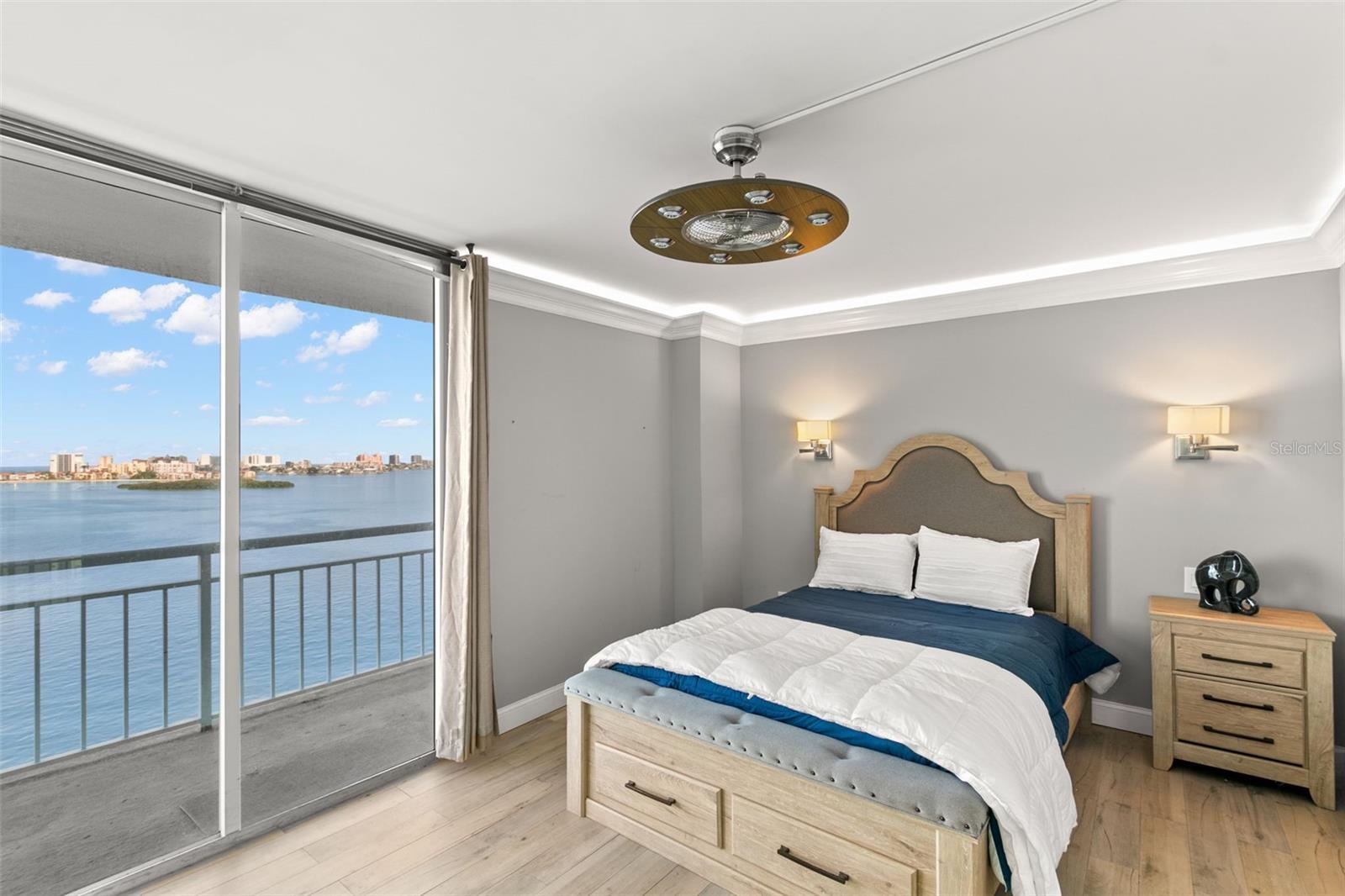 Image 22 of 40 For 100 Pierce Street 1007