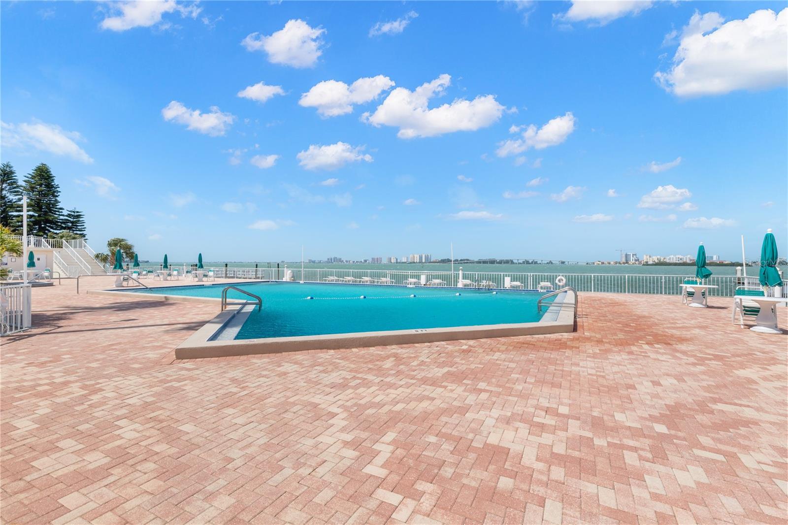 Image 34 of 40 For 100 Pierce Street 1007