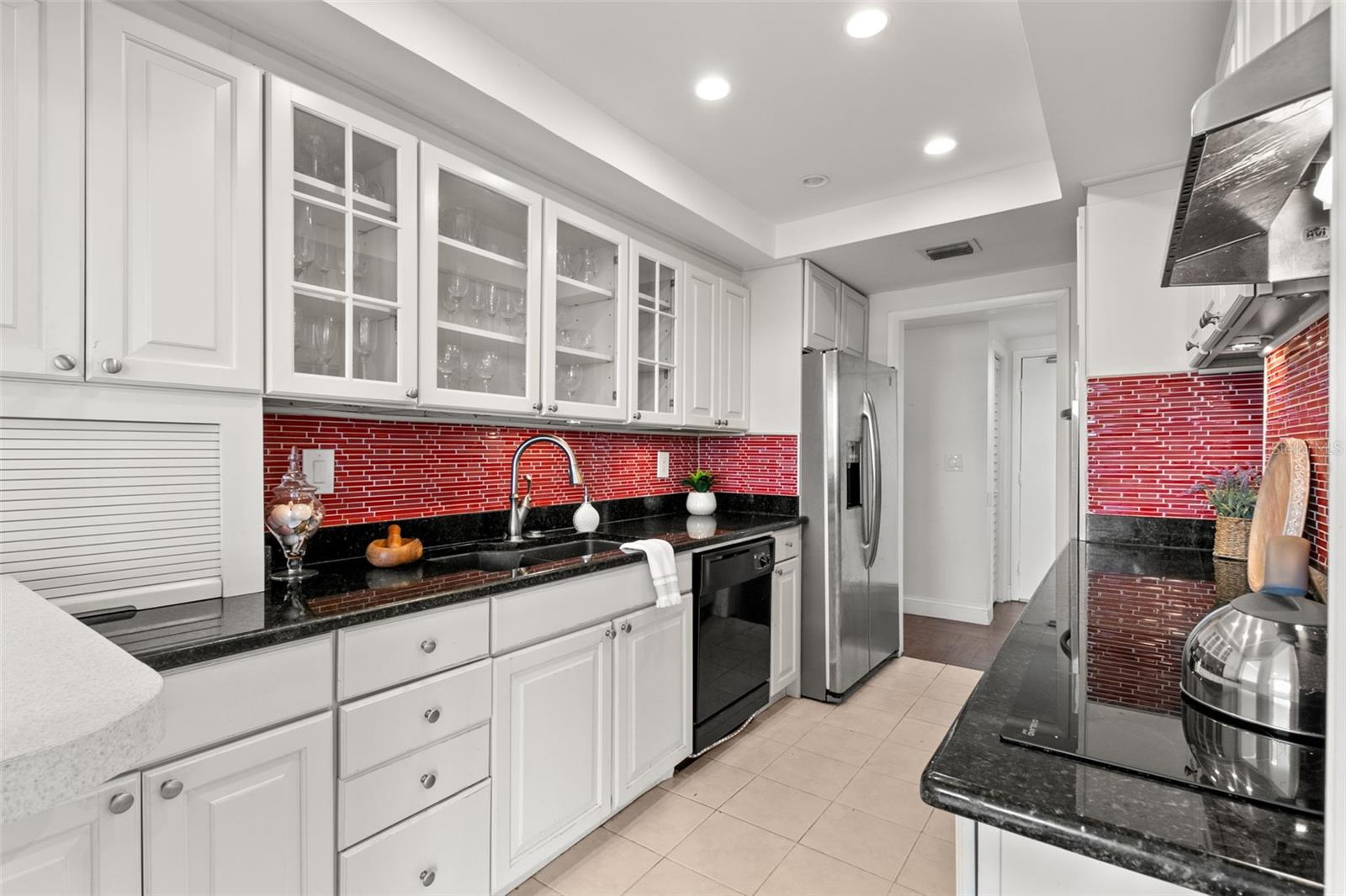 Image 9 of 40 For 100 Pierce Street 1007