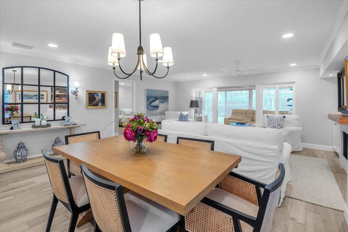 Image 13 of 42 For 5417 Chantilly  31