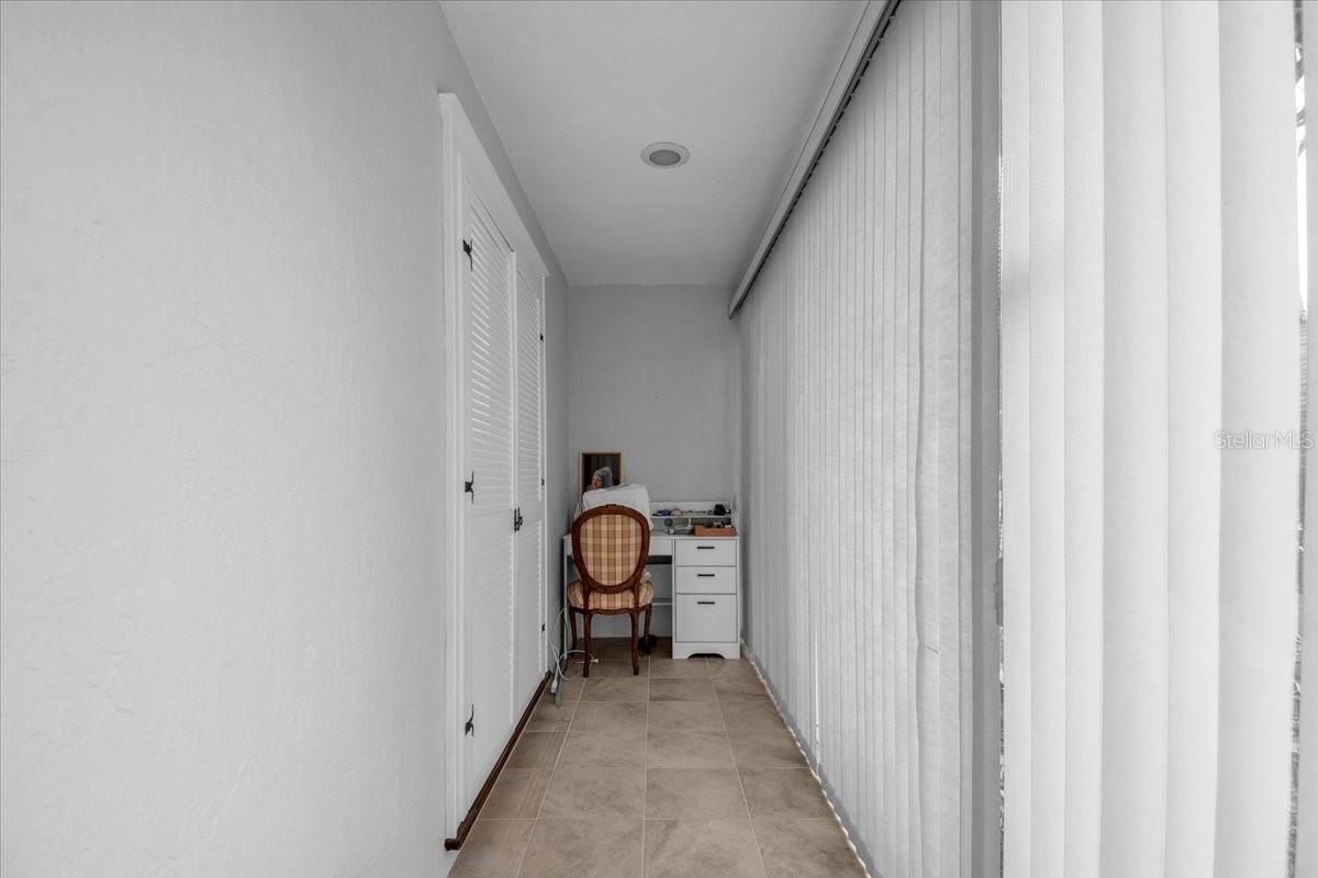 Image 22 of 42 For 5417 Chantilly  31