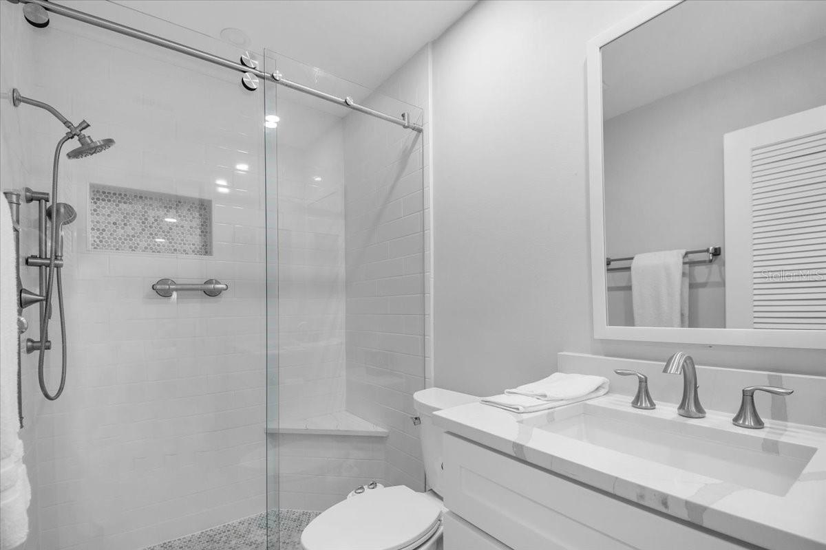 Image 27 of 42 For 5417 Chantilly  31