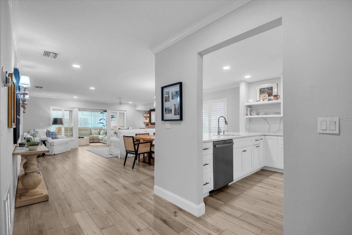 Image 8 of 42 For 5417 Chantilly  31