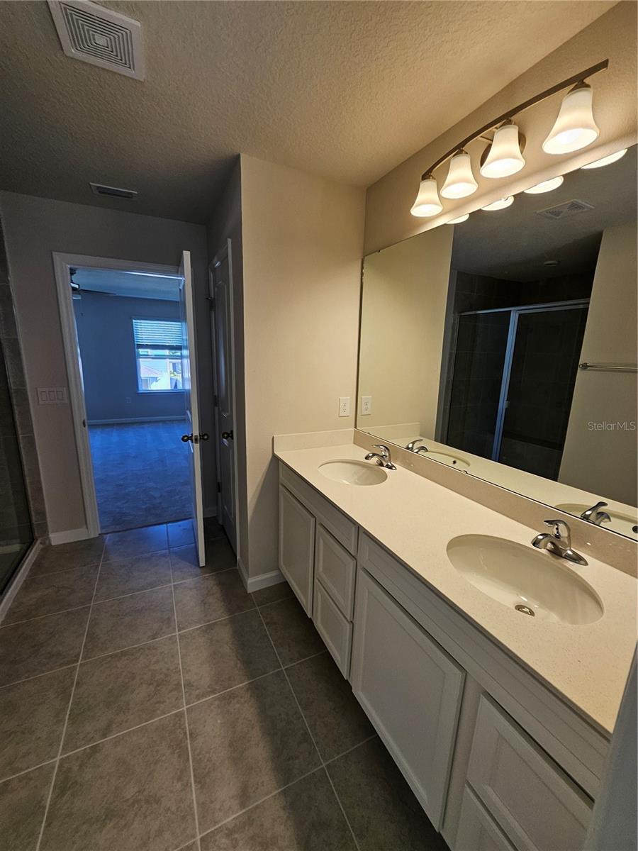 Image 25 of 36 For 19051 Pebble Wood Lane