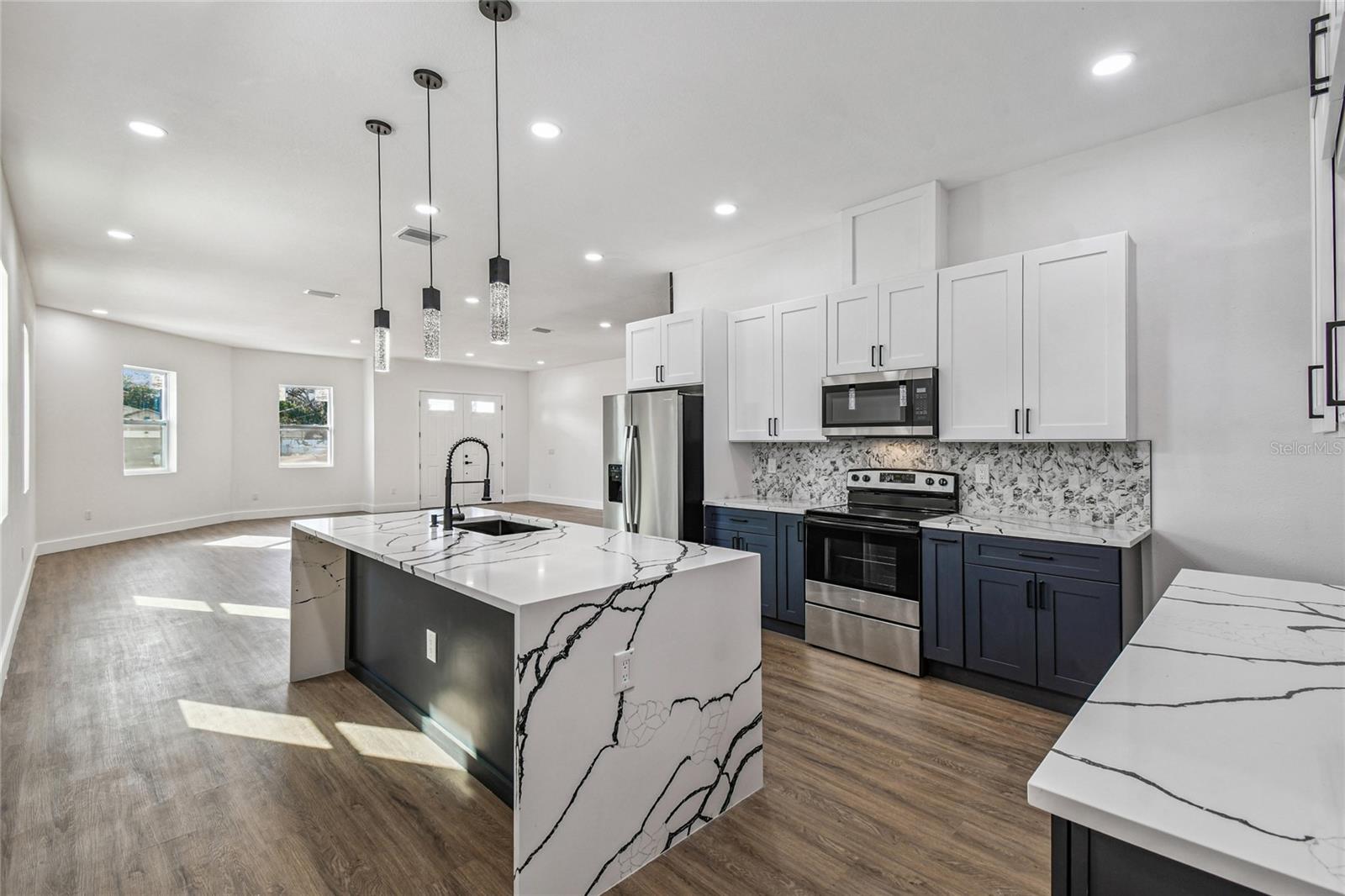 Image 12 of 40 For 310 Waterfall Drive