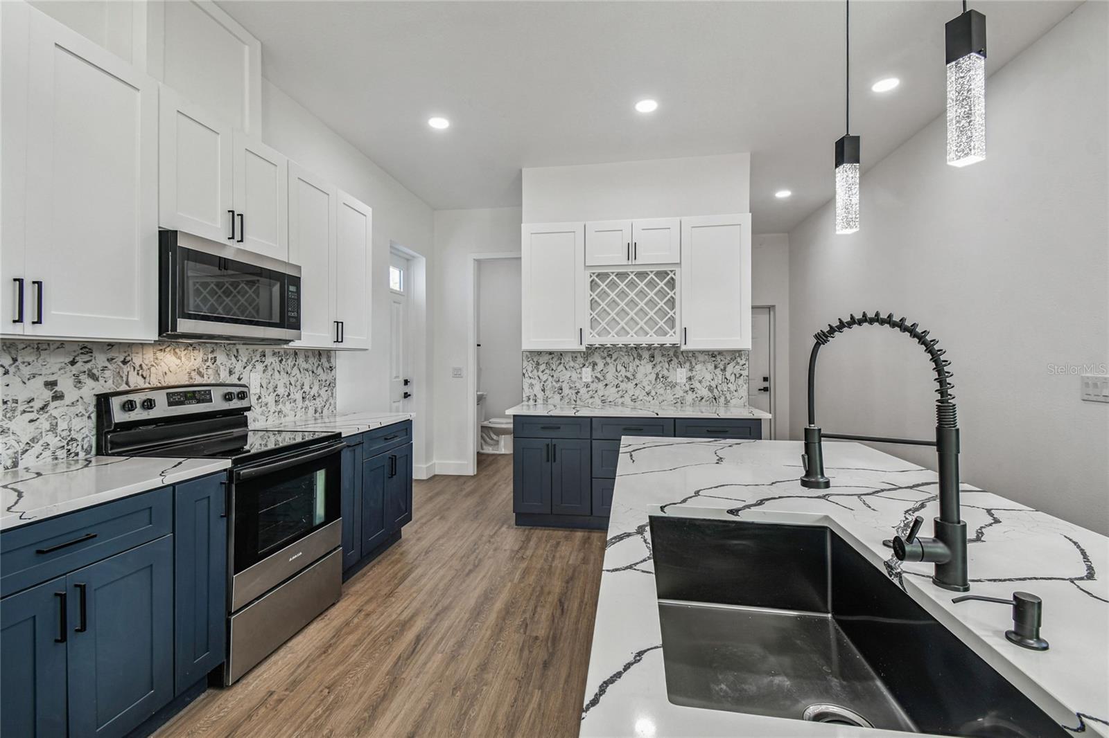 Image 14 of 40 For 310 Waterfall Drive