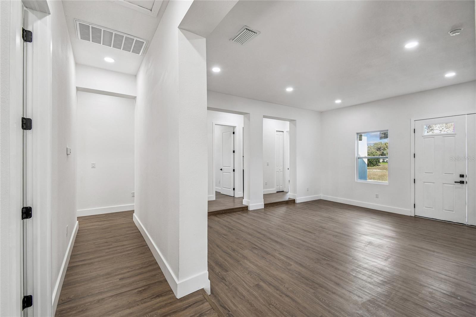 Image 17 of 40 For 310 Waterfall Drive