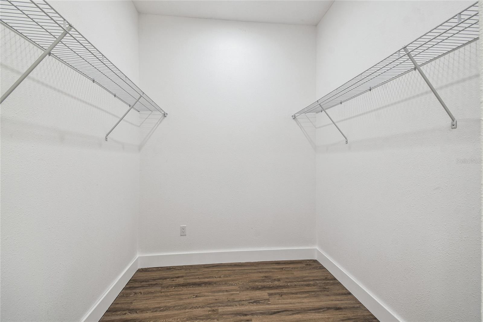 Image 30 of 40 For 310 Waterfall Drive