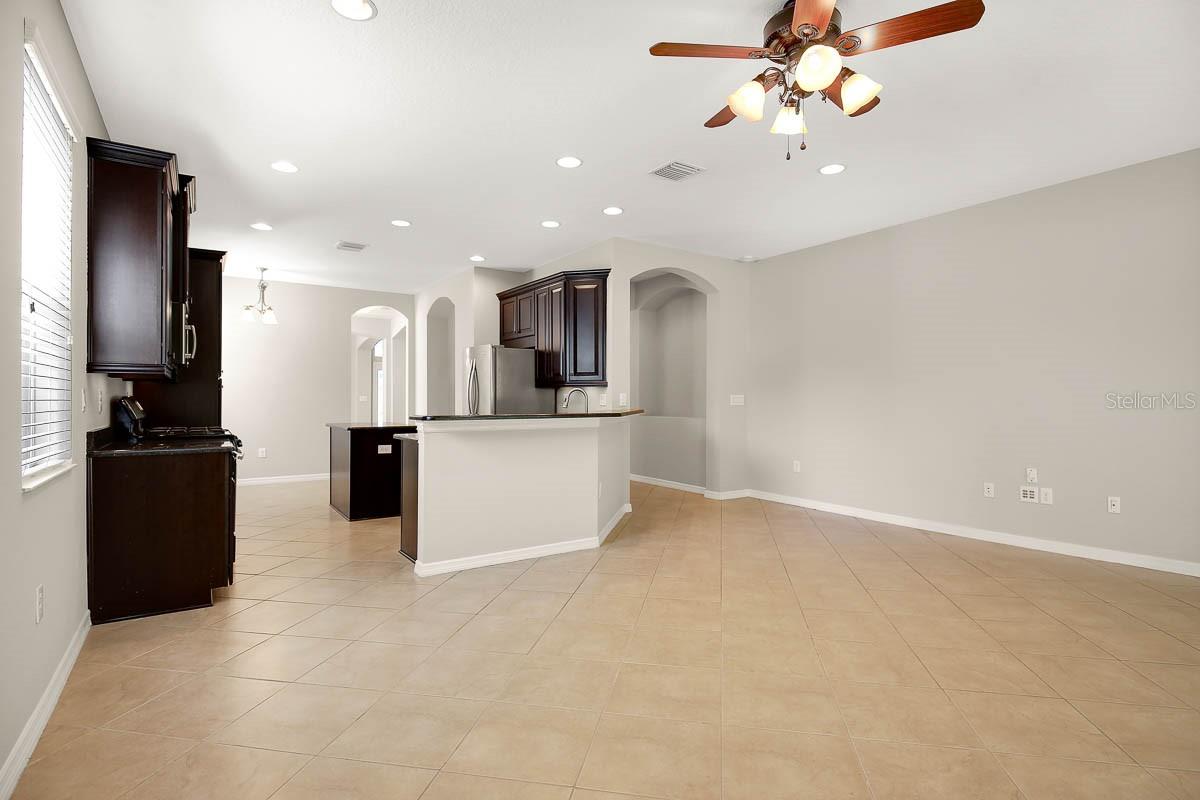 Image 15 of 46 For 11403 Thames Fare Way