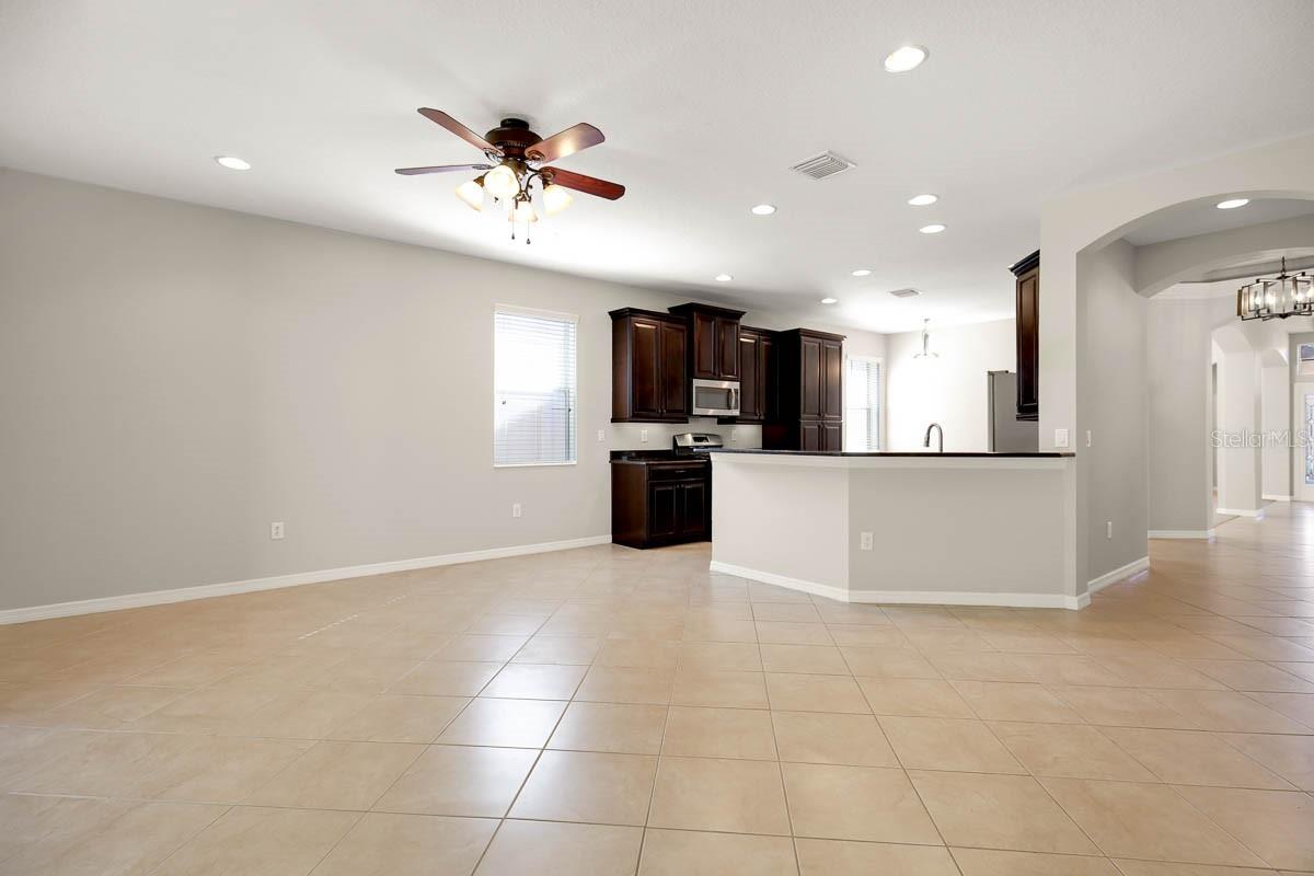 Image 16 of 46 For 11403 Thames Fare Way