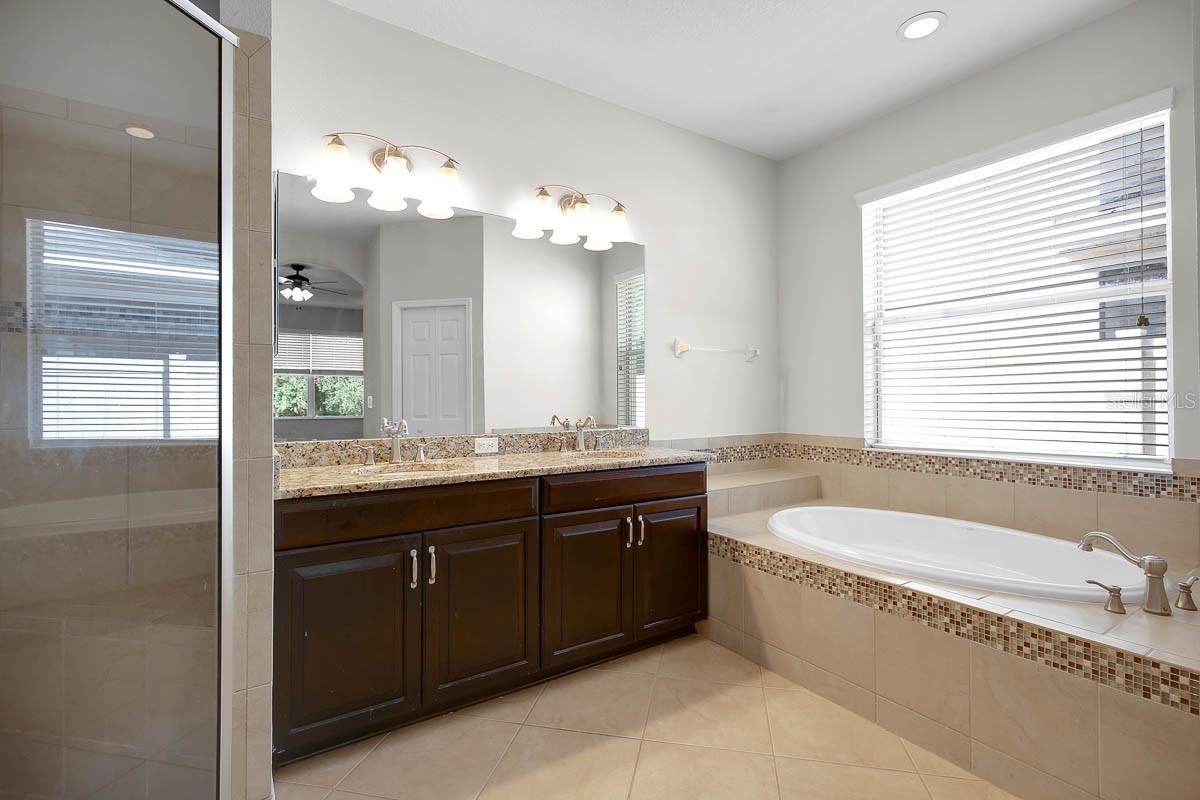 Image 22 of 46 For 11403 Thames Fare Way