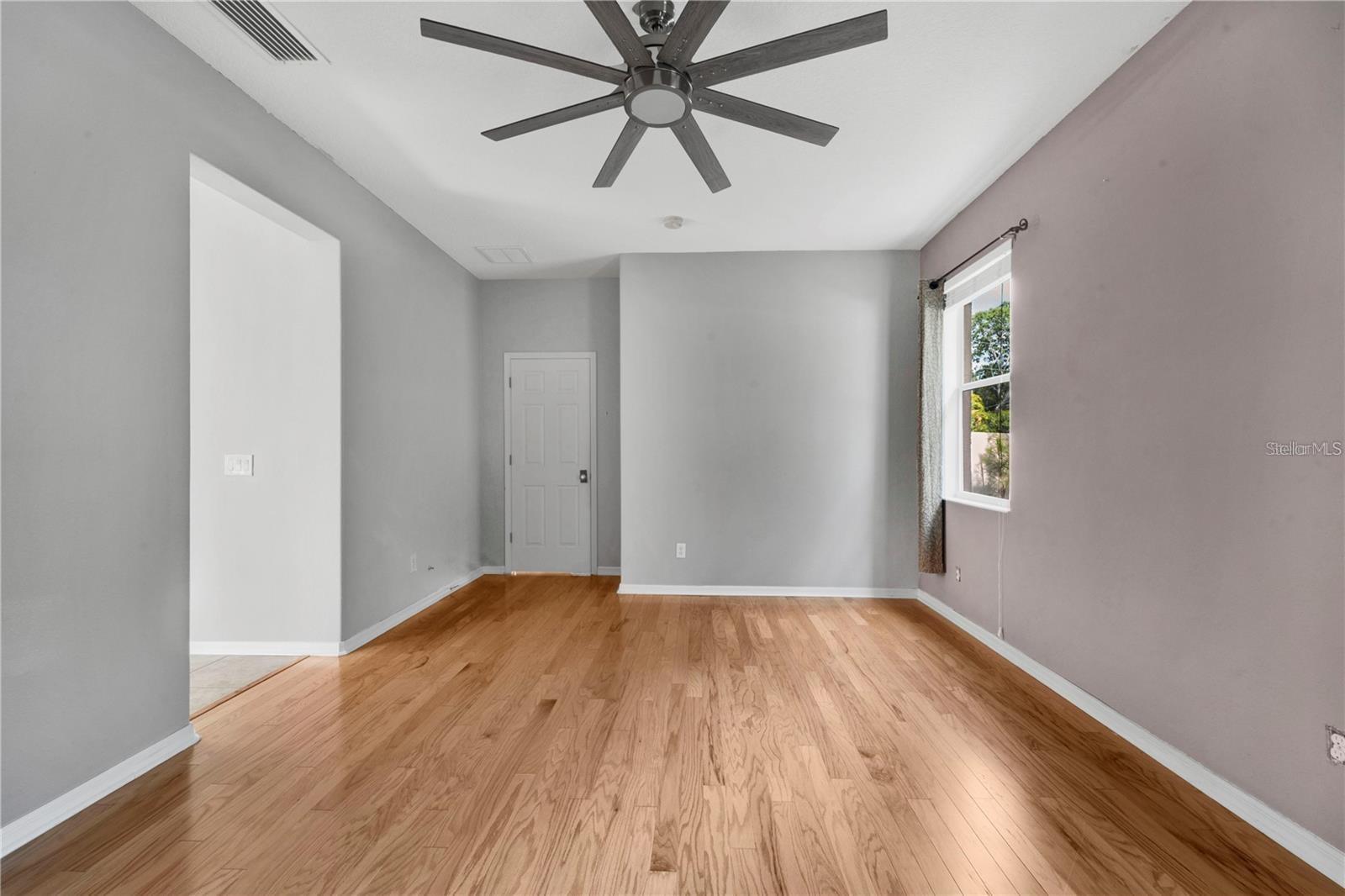 Image 16 of 38 For 10229 Avelar Ridge Drive