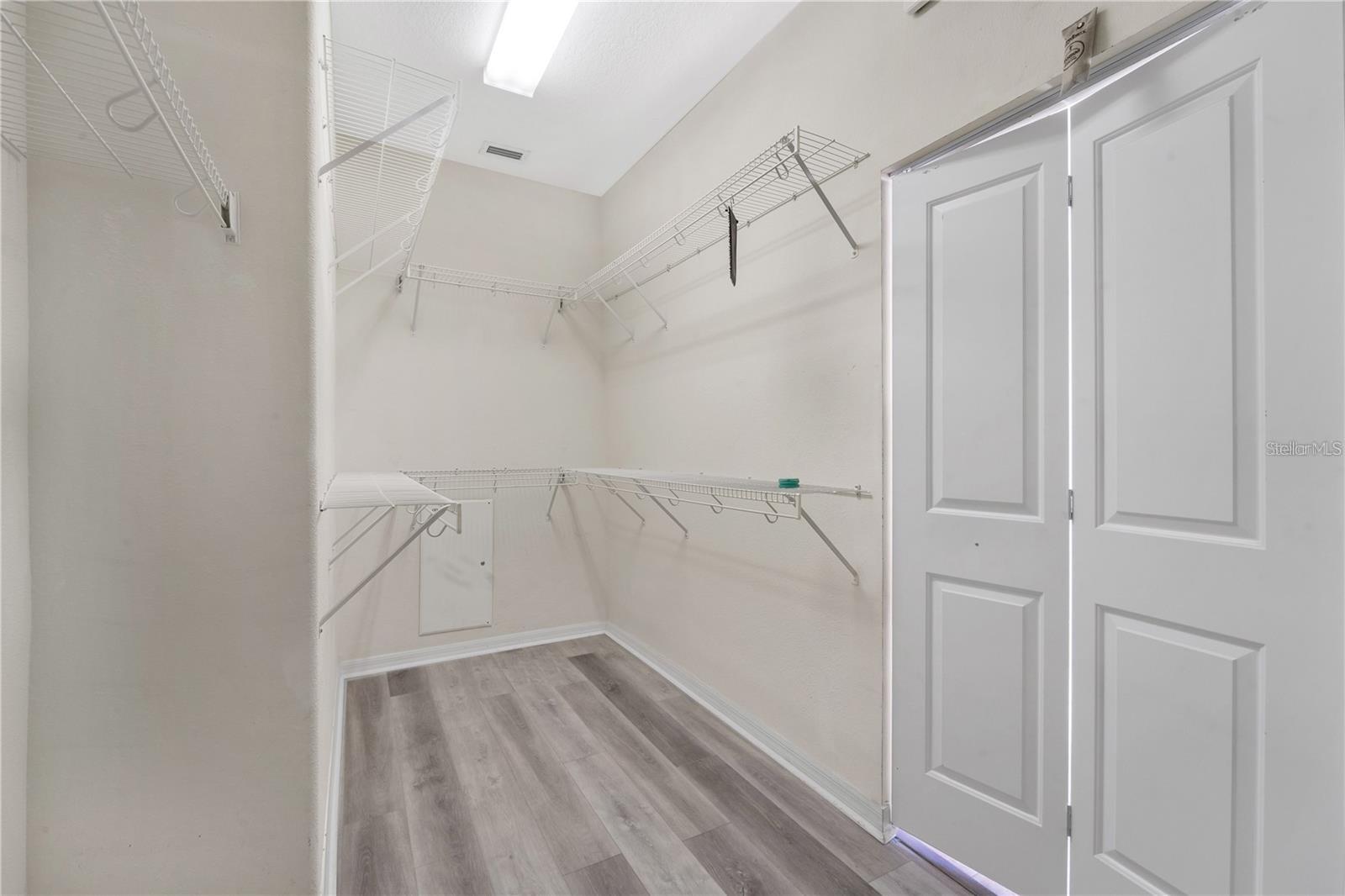 Image 17 of 38 For 10229 Avelar Ridge Drive