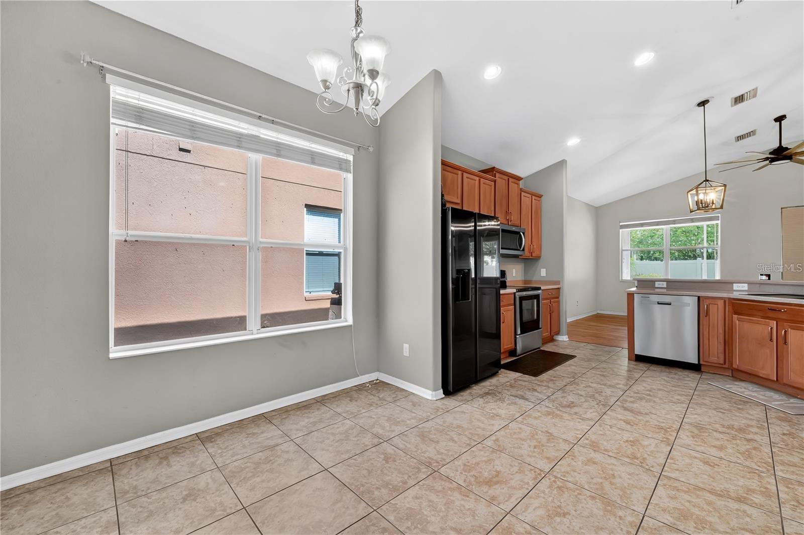 Image 6 of 38 For 10229 Avelar Ridge Drive