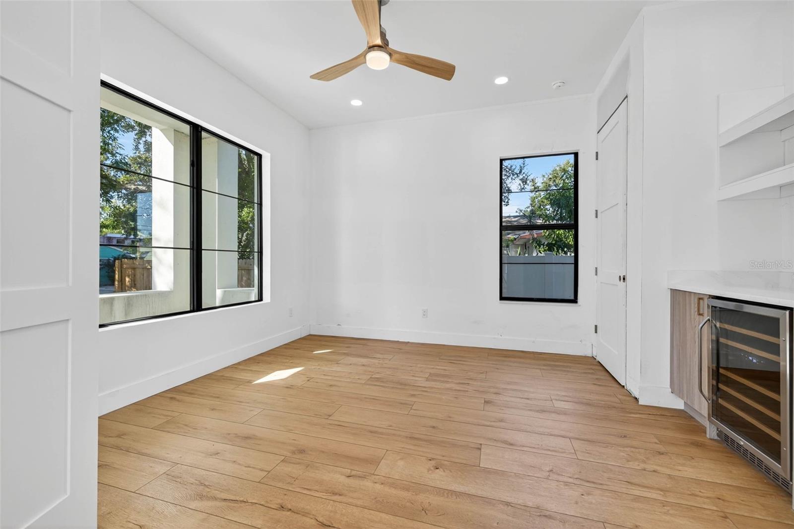 Image 18 of 35 For 4555 26th Avenue S